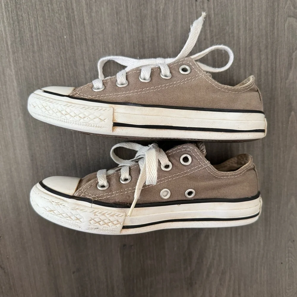 Converse All Star kids low top gray sneakers shoes size 12